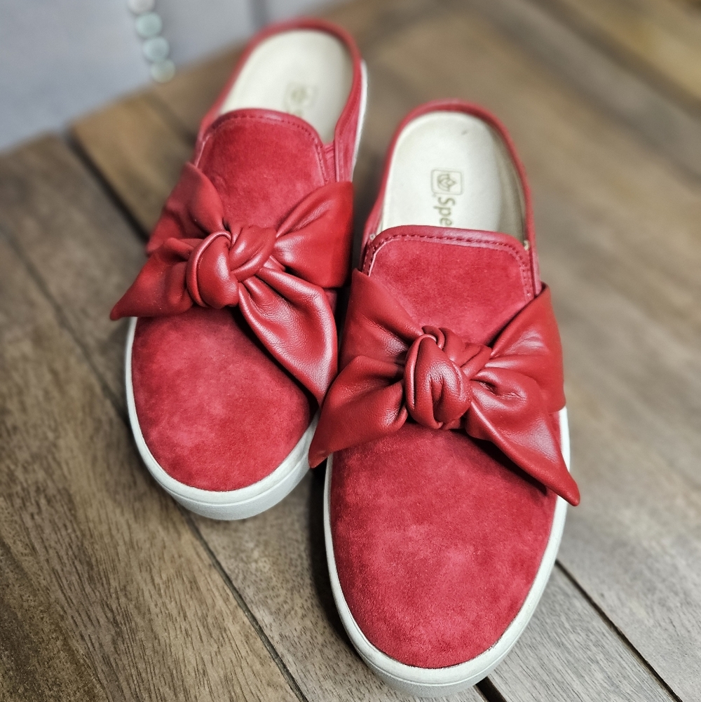 Spenco Red Sueded Mule With Faux Leather Bow